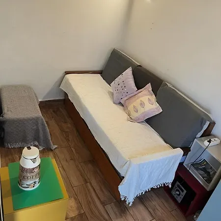 Tiny House *